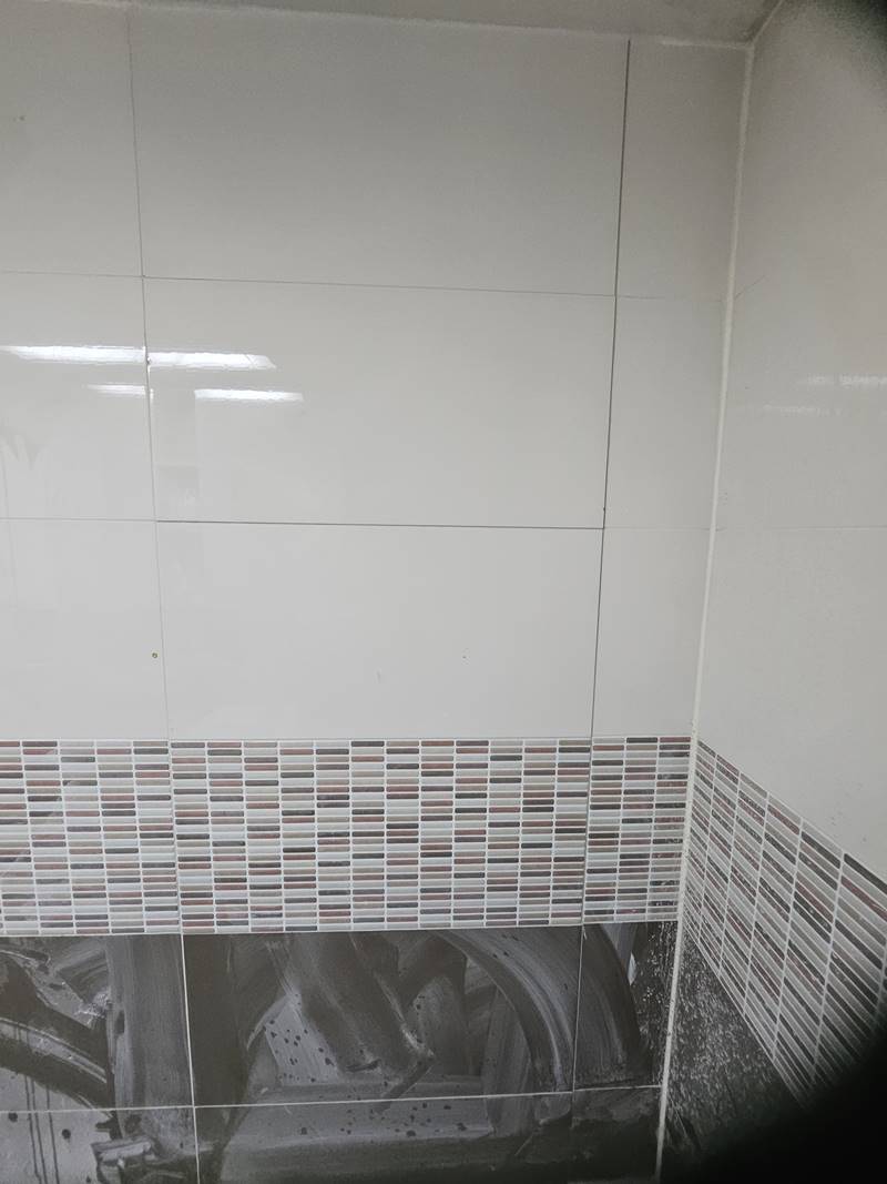 일산 강선마을 화장실 바닥 미끄럼방지 논슬립 타일 덧방 및 물매(구배) 교정